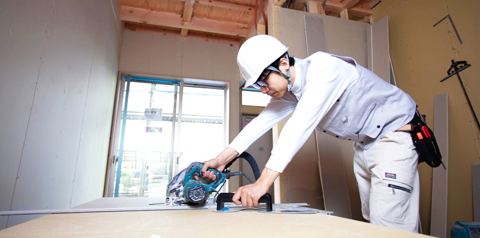作業中の男性作業員